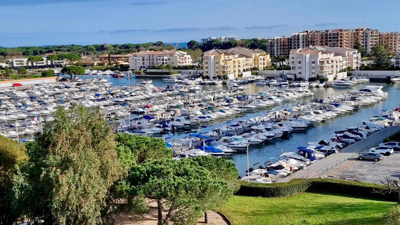 Studio Avec Vue Sur Marina Et Mer - 2 Adultes Et 1 Enfant Maximum Mandelieu-la-Napoule Exterior photo