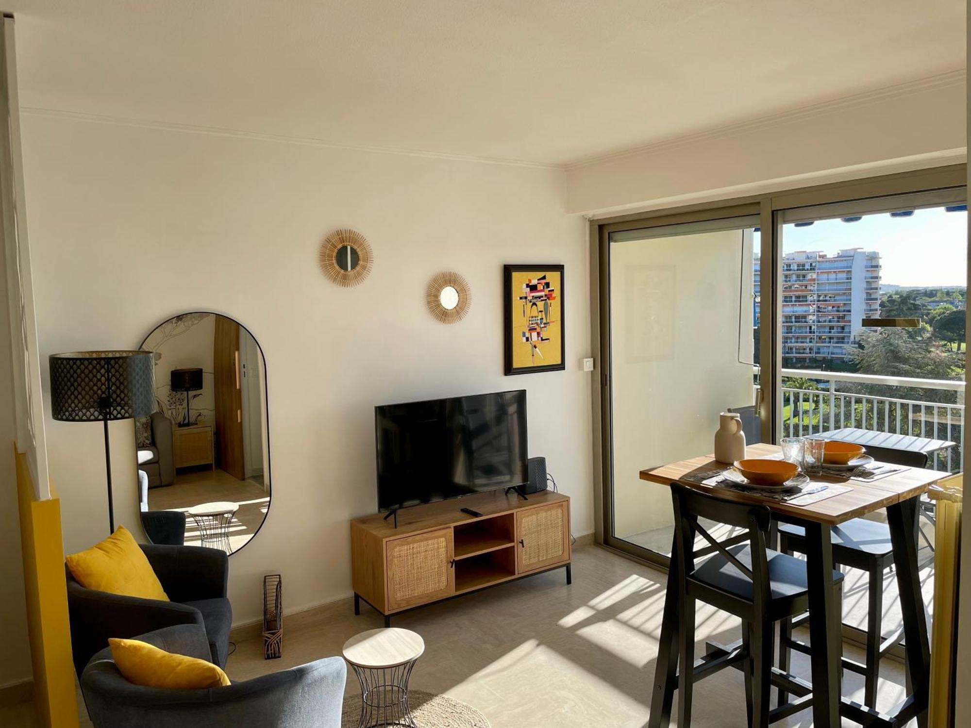 Studio Avec Vue Sur Marina Et Mer - 2 Adultes Et 1 Enfant Maximum Mandelieu-la-Napoule Exterior photo